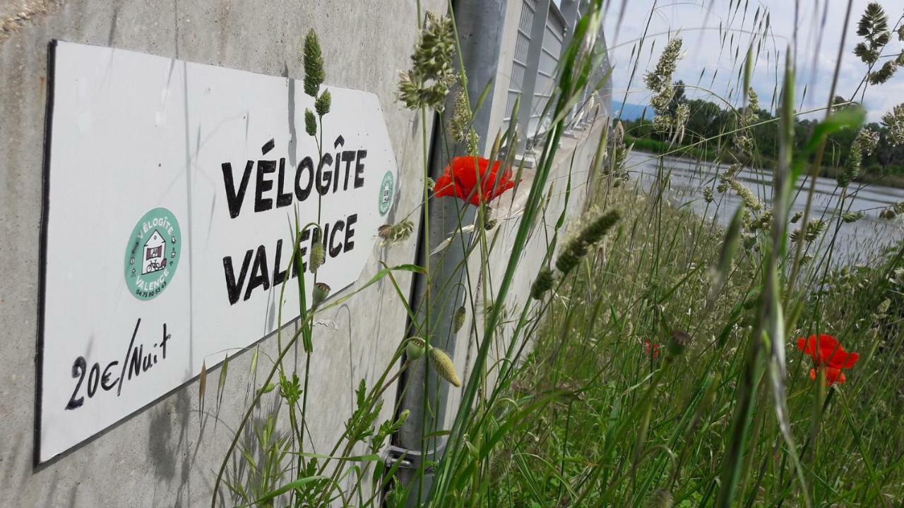 Velo Gite Valence 瓦朗斯 外观 照片